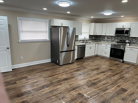 4th image of 110 Eagle Cliff Dr