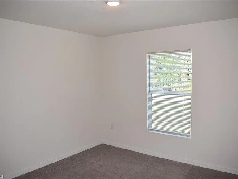 4795 Lacoco St — Photo 15