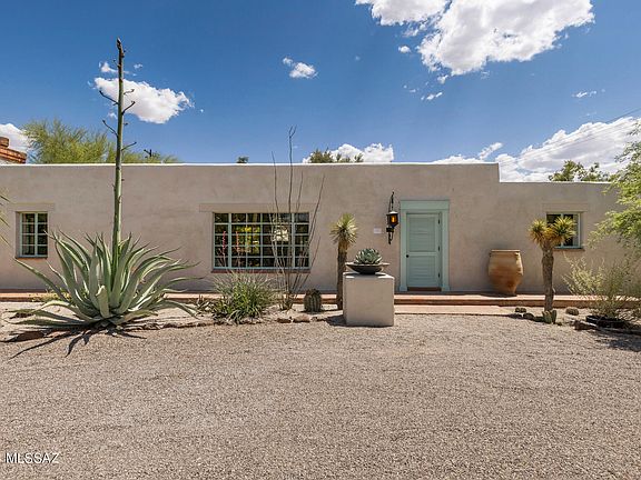 3rd image of 3806 E Calle Cortez