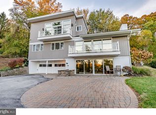 1242 County Line Rd, Wayne, PA 19087