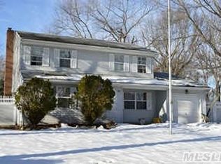 93 Ontario St, Port Jefferson Station, NY 11776