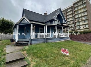 319 5th St, California, PA 15419