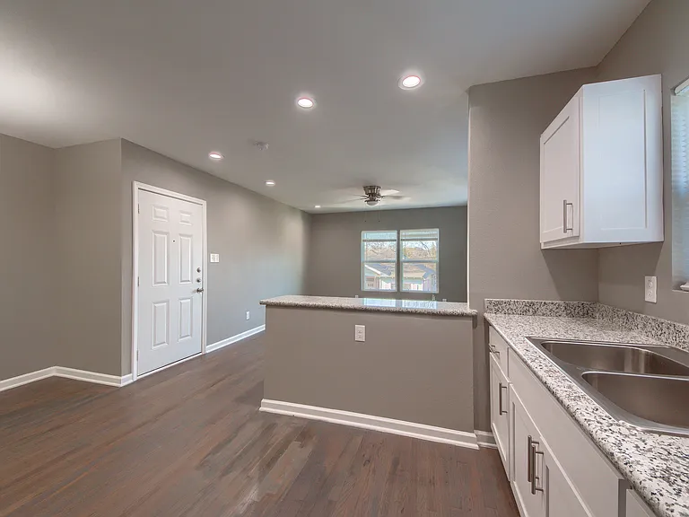 114 Jacobs St — Photo 22
