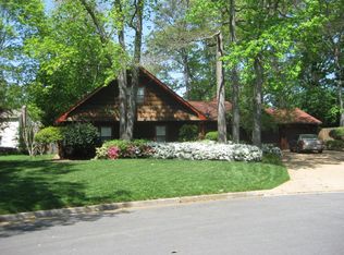 5 Templewood Dr, Hampton, VA 23666