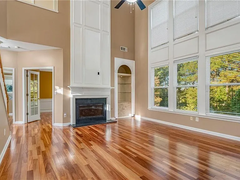 11380 Crossington Rd — Photo 4