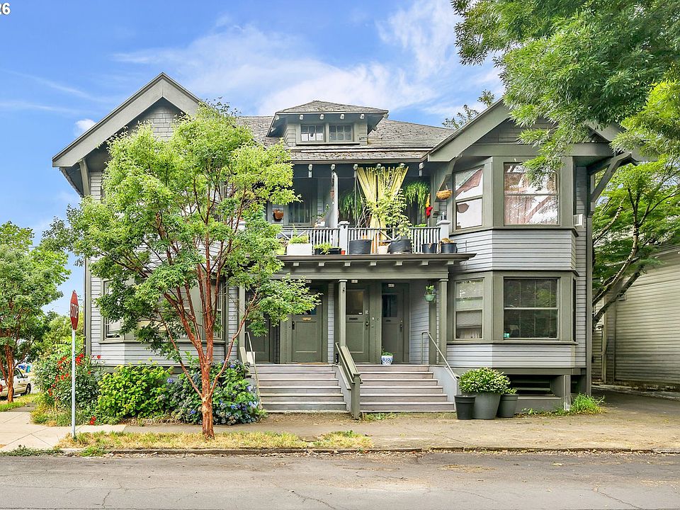 1st image of 601 NE Randall Ave