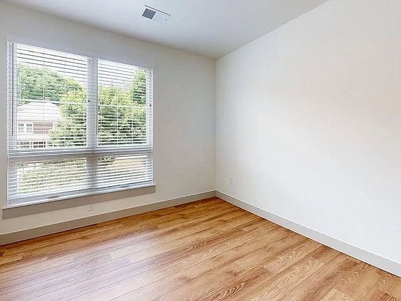 5th image of 410 Church Ave #308