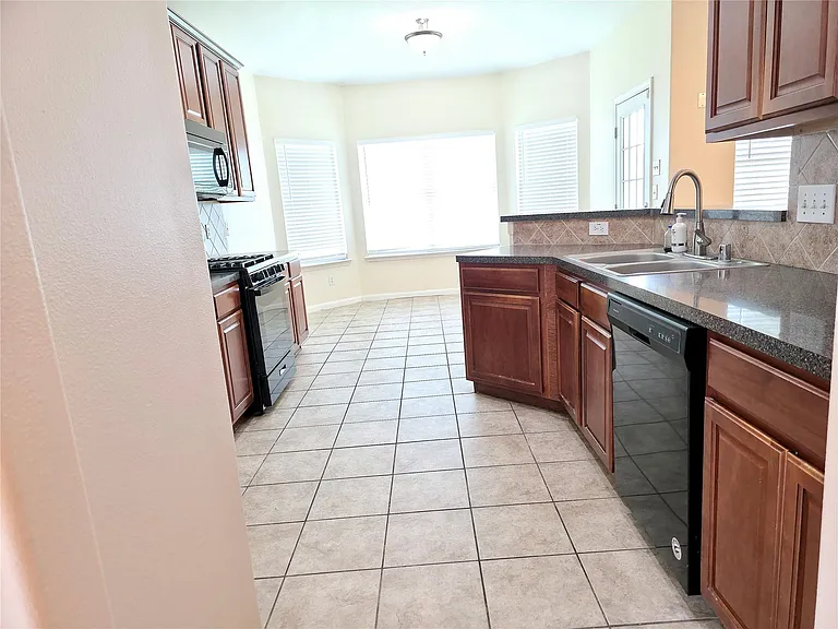 21002 White Oak Ridge Dr — Photo 8