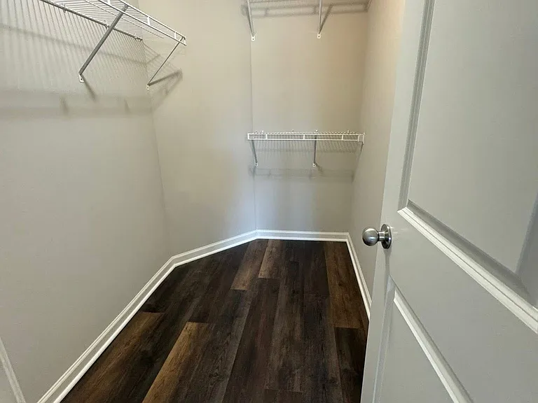 1617 Friendly Rd — Photo 10