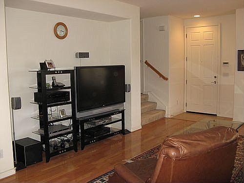 Living Room, Media Niche