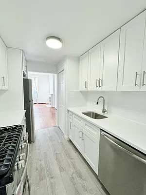 Rented by Pear NYC LLC | media 50