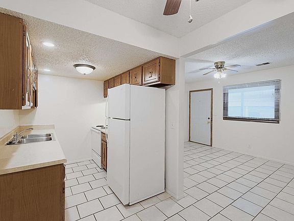 5th image of 922 C St #1X1A