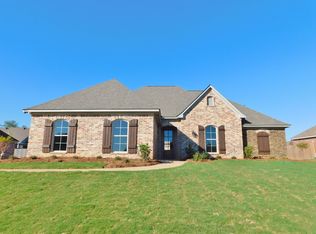 410 Edgewood Xing, Brandon, MS 39042