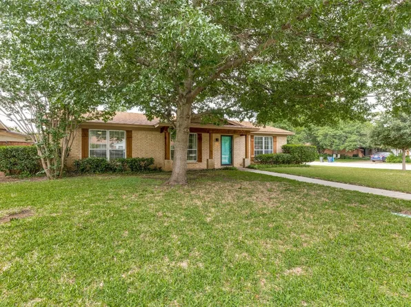 4737 Ivanhoe Dr, Fort Worth, TX 76132