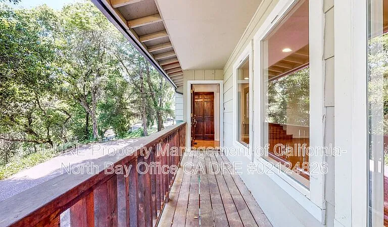 1580 Madrone Dr — Photo 7