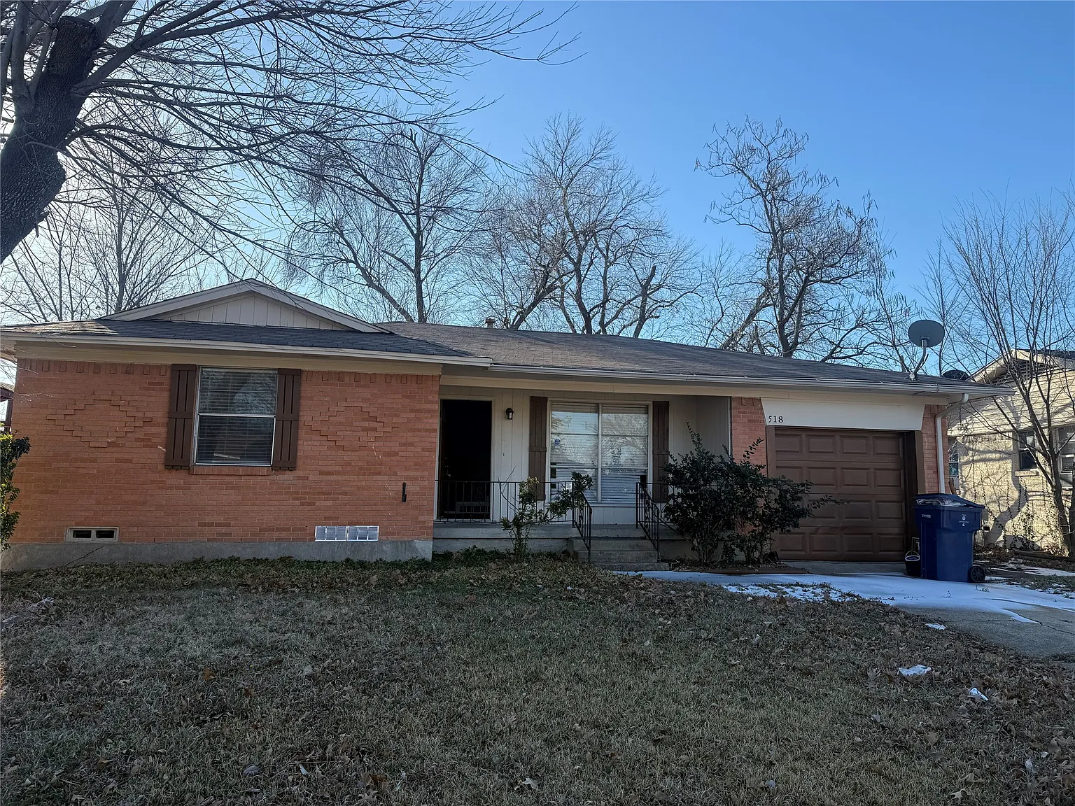 518 Calvin Dr photo 1