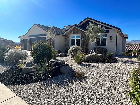 2nd image of 1721 Desert Heights Dr