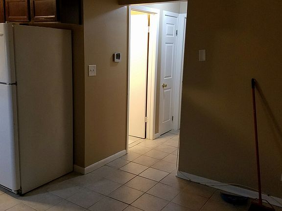 5th image of 649 Jeffery Ave APT 3N