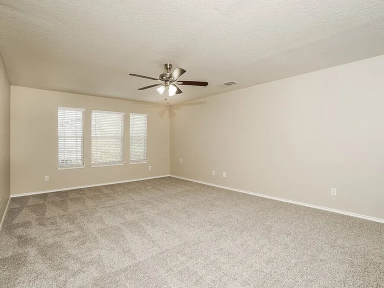 8714 Sunview Park — Photo 8