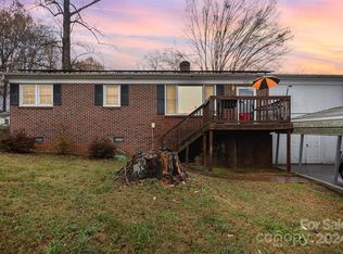 625 9th St SW, Hickory, NC 28602