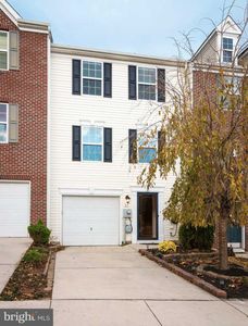 21 Council Ct, Falling Waters, WV, 25419
