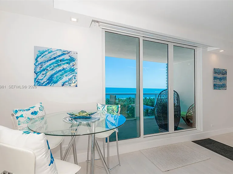 2301 Collins Ave #941 — Photo 7