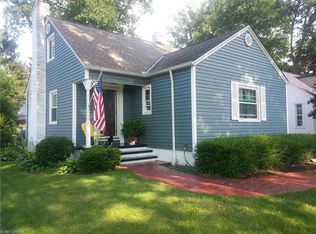 433 Canterbury Rd, Bay Village, OH 44140