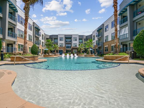 2630 Tanglewood St #212