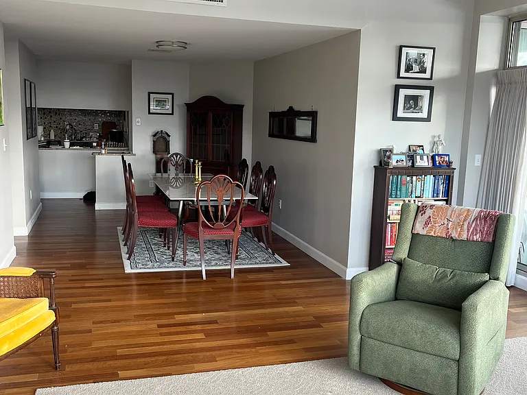 235 E River Dr #1007 — Photo 5