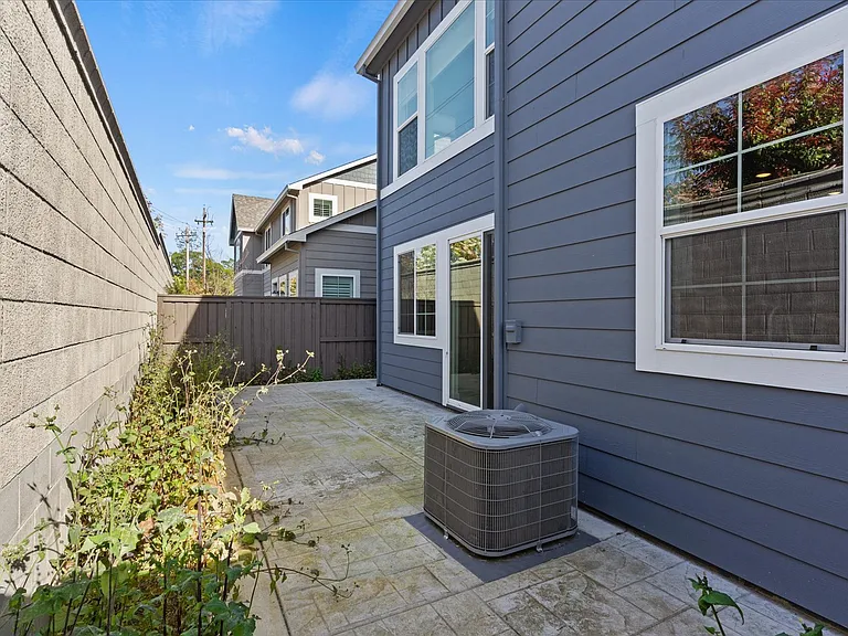 6921 Peak Way — Photo 46