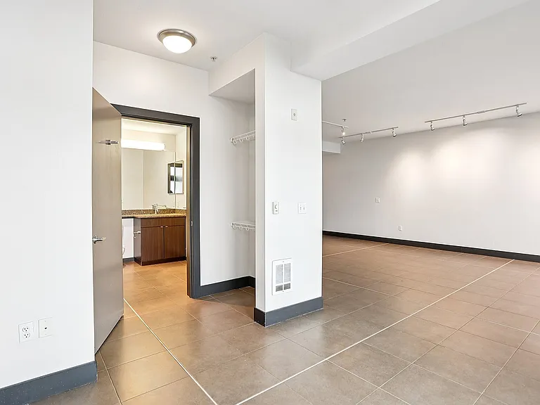 Lawrence Lofts — Photo 24