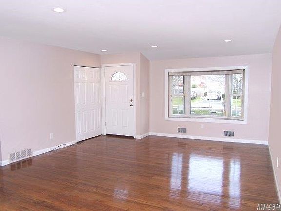 5th image of 623 Freeman Ave