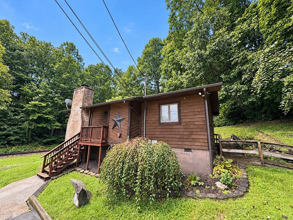 1st image of 221 Rimview Dr