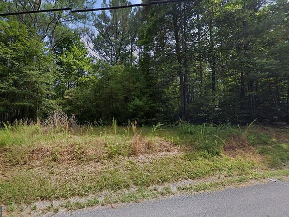 2nd image of 1720 Simmons Rd