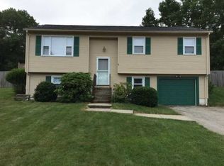 24 Monroe Dr, Coventry, RI 02816