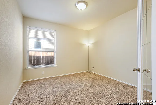 9743 Common Law — Photo 6