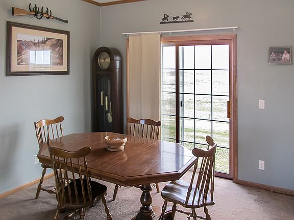 dining area with views