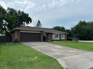 3827 S Virginia Pl, Springfield, MO 65807