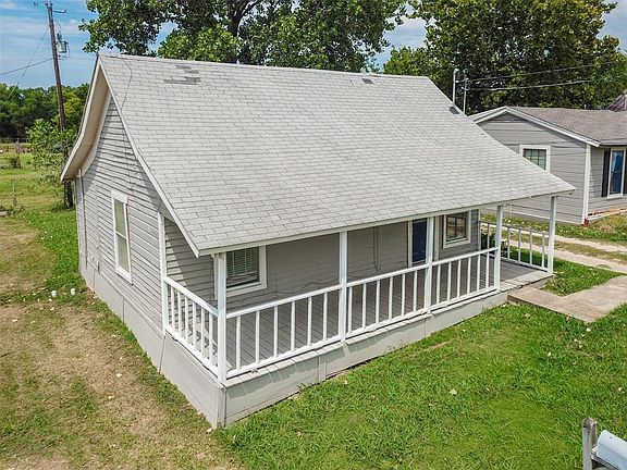 3rd image of 510 Bluebonnet St