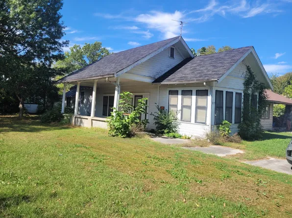 217 N Cherry St, Commerce, OK 74339