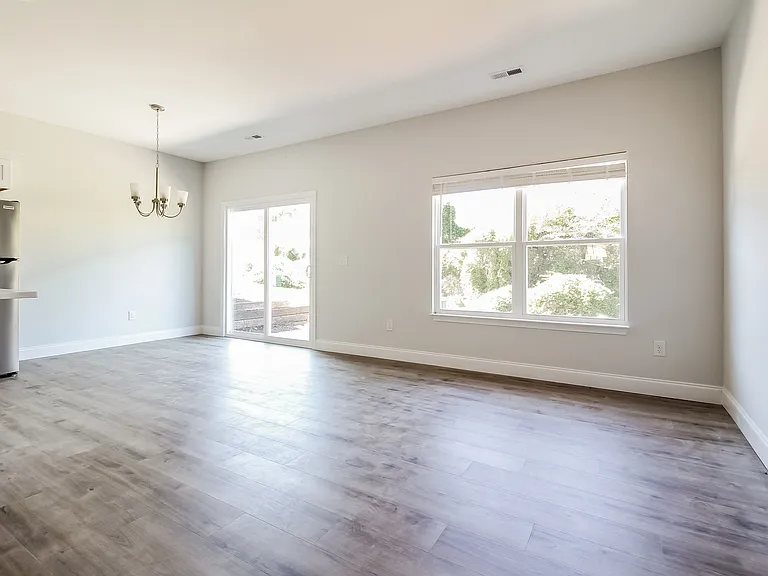 124 Cannon Dr — Photo 5