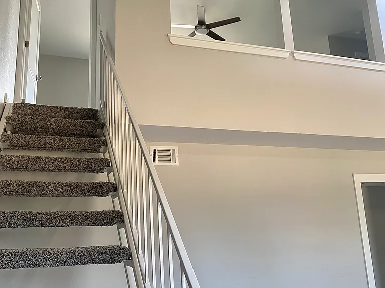 6824 NW Willow Springs Dr — Photo 4