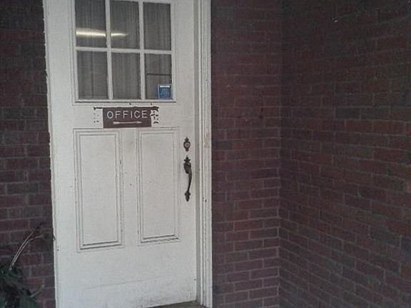 3rd image of 729 Salem Ave