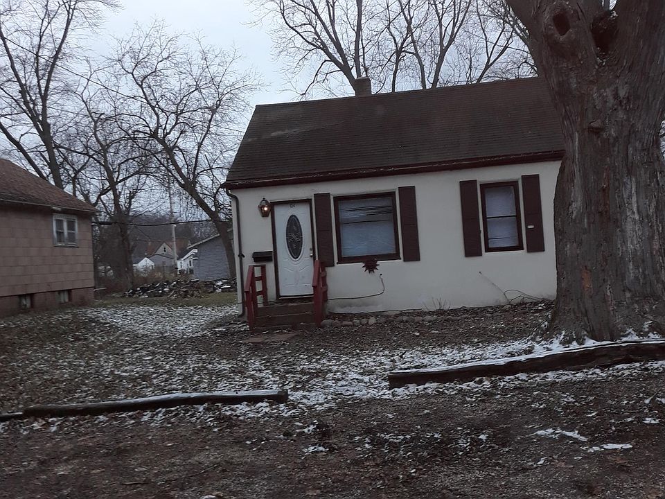 1st image of 124 Atwood Ave