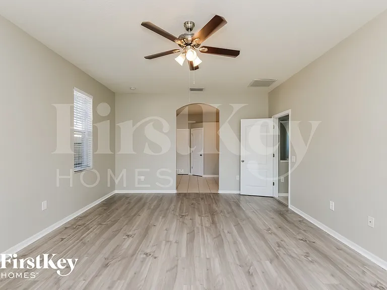 2210 Briana Dr — Photo 9
