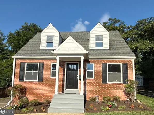 2834 Summerfield Rd, Falls Church, VA 22042
