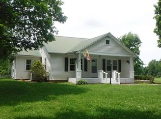 2812 McCoinsville Rd, Gainesboro, TN 38562