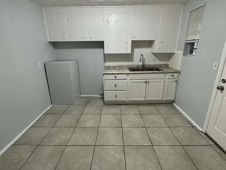 1364 Harrison St — Photo 22