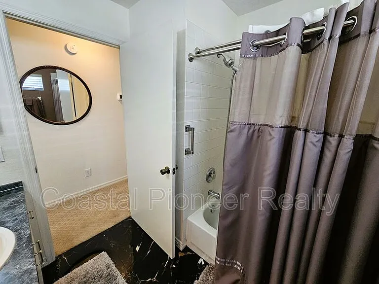 4521 Gulfwinds Dr — Photo 24