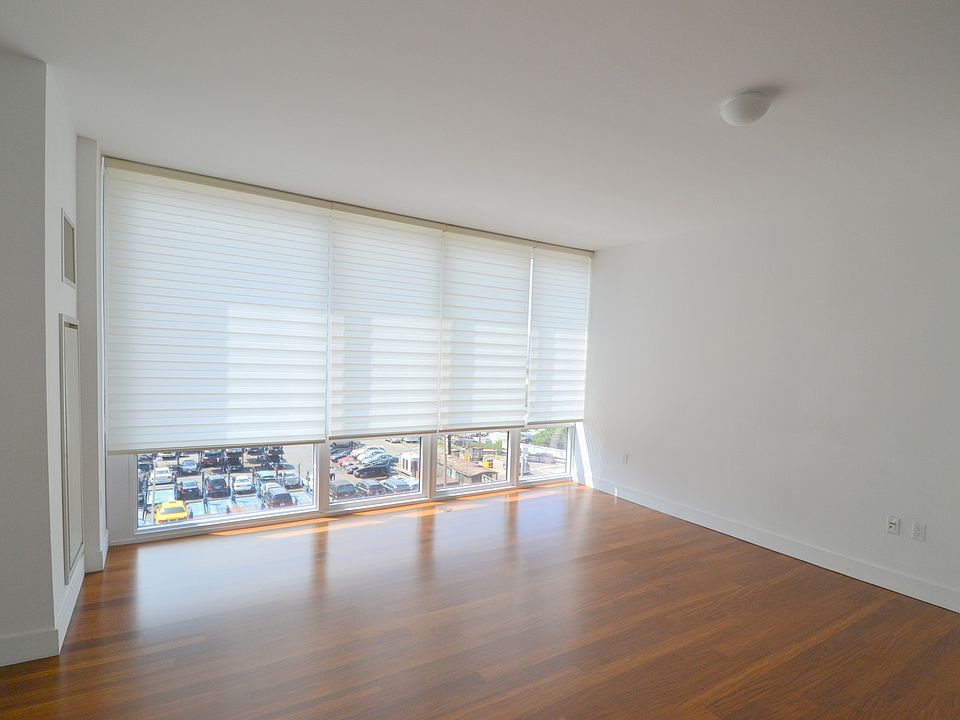 1st image of 10 W End Ave